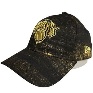 New York Knicks Gold Flake NEW ERA 9TWENTY StrapBack Cap - OSFM